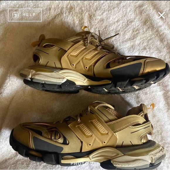 Balenciaga Metallic Gold.Slight scuffs overall 8/10 shoe condition. DM ME FOR PU - Picture 6 of 8